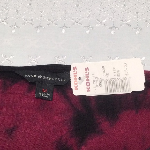 Rock & Republic Tye Dye Long Sleeve V-Neck Top - Picture 3 of 6